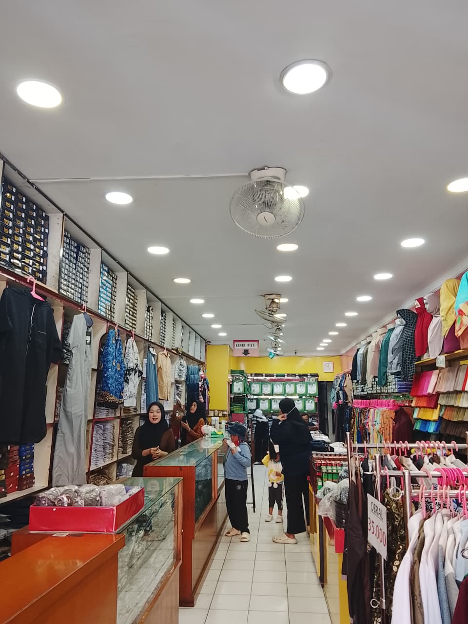 Koleksi Seragam Toko Asra 2